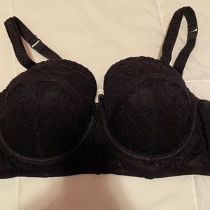 Black Lace Bra - size 40DD